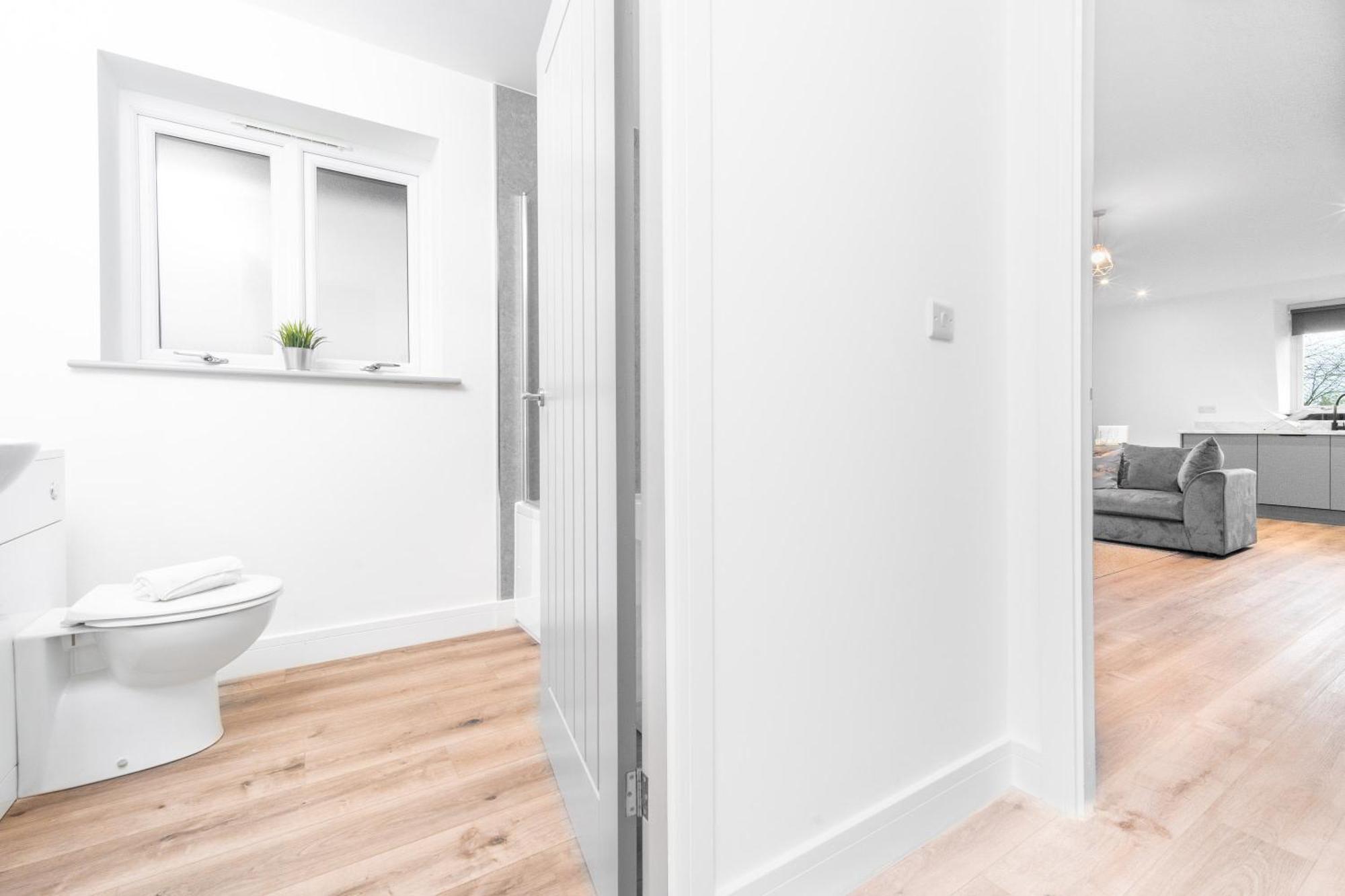 Stylish 2 Bedroom Apartment - Balcony - Secure Parking - Top Rated - 5Mc Бирмингем Экстерьер фото